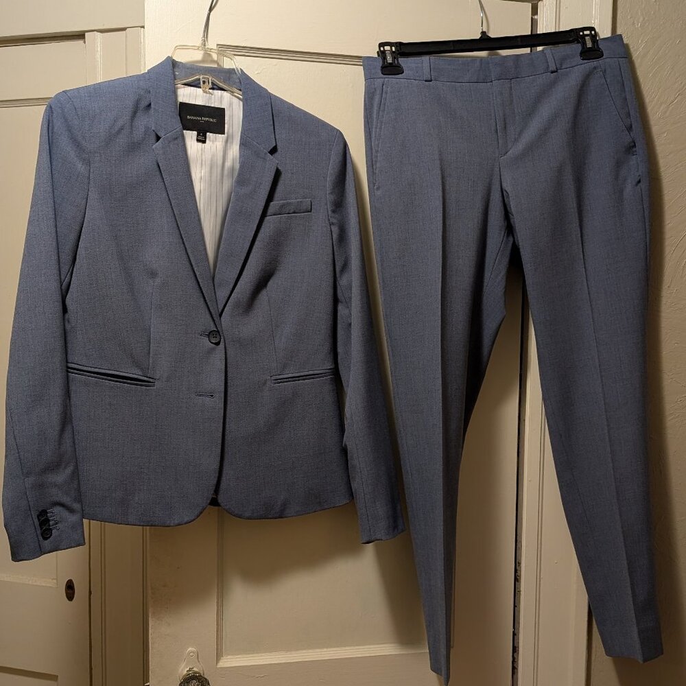 Banana Republic Tailored Women's Pantsuit Blue Chambray - Size 6